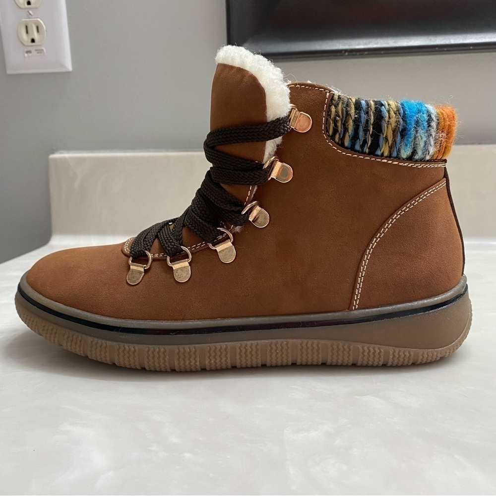 Brown Sherpa-Lined Hiker Boots | Björndal Everly 6.5 - Picture 6 of 15